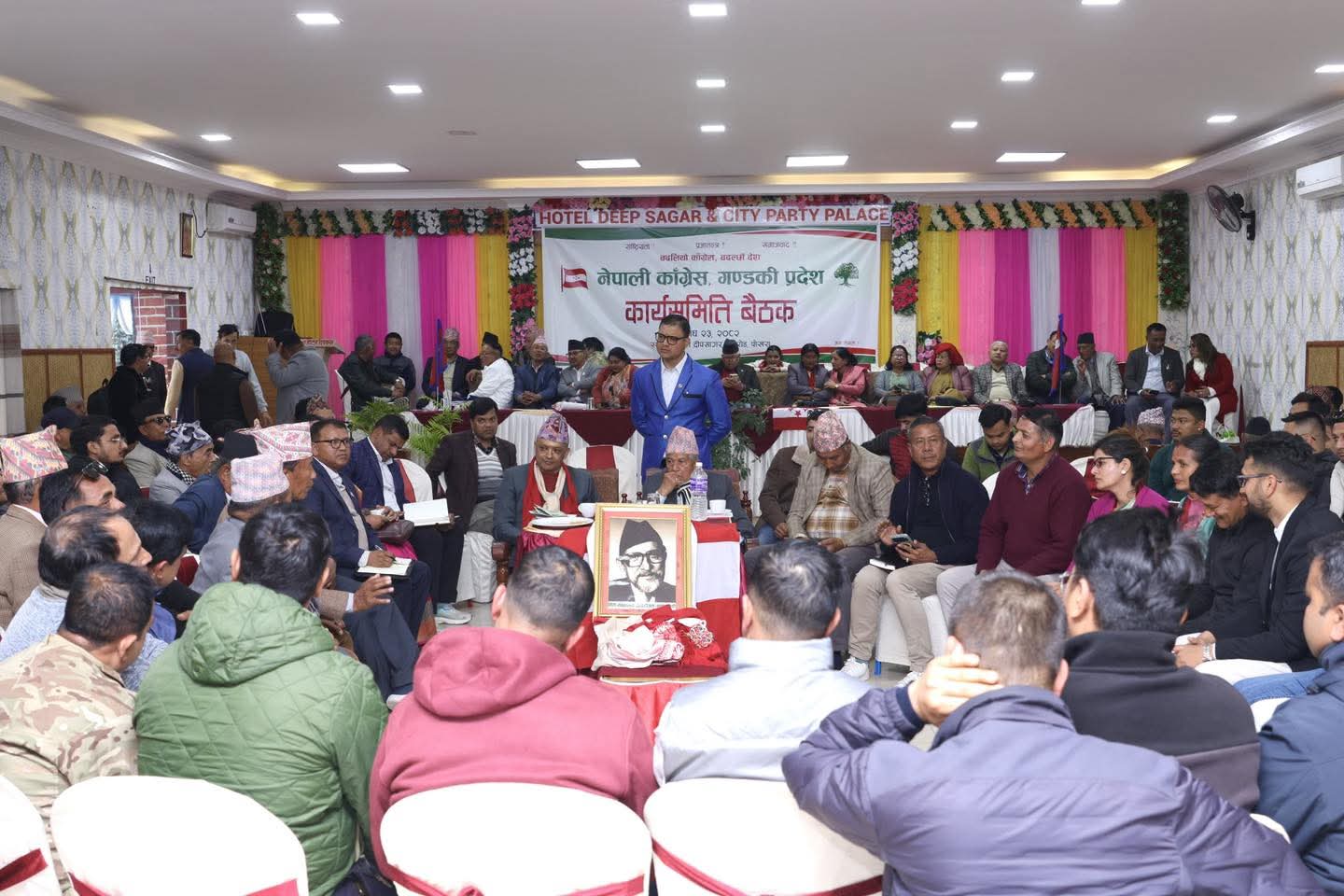 सभापति थापासँगको छलफलपछि गण्डकी प्रदेशमा कांग्रेस बन्यो एक ढिक्का